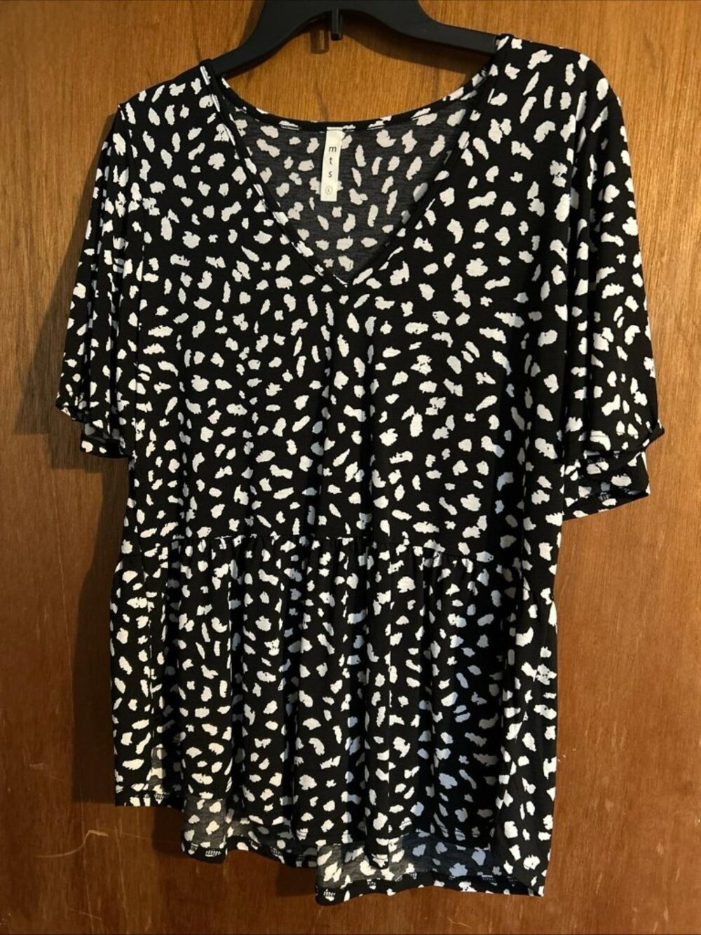 MTS Black with Cream Print Drop Ruffle Waist Top Large NWOT - Picture 1 of 4